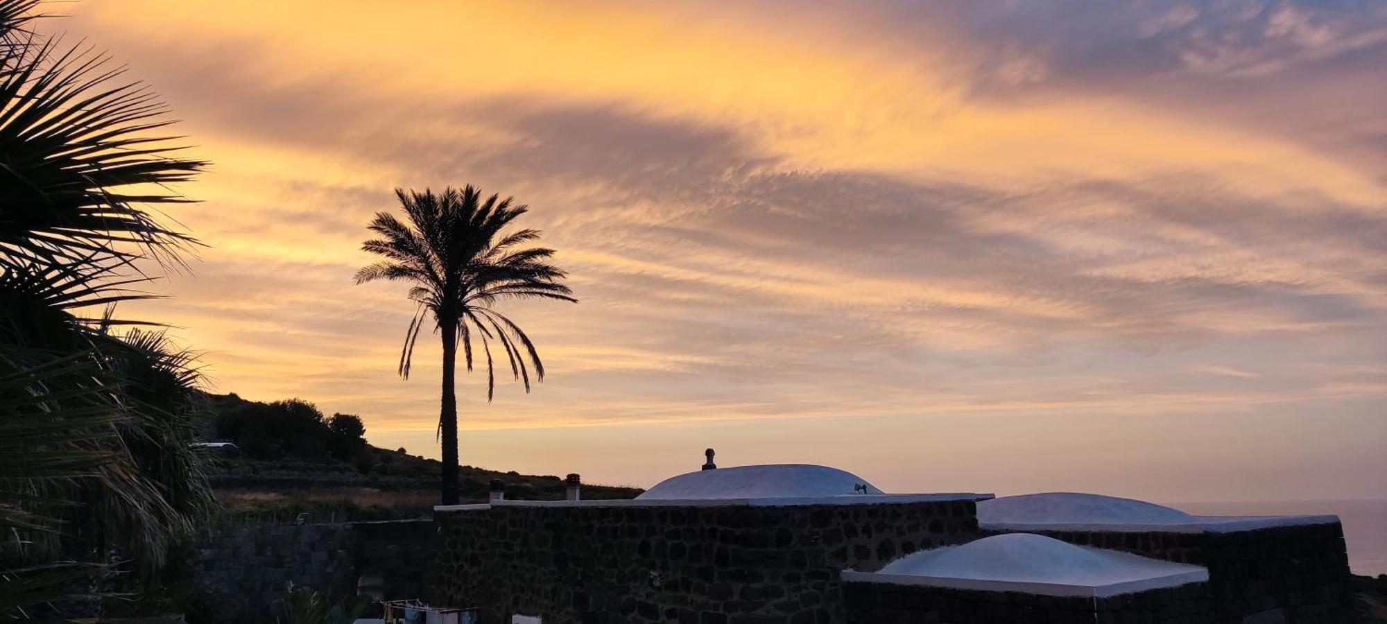 Hotel Dammusi Il Carrubo Kamma Esterno foto