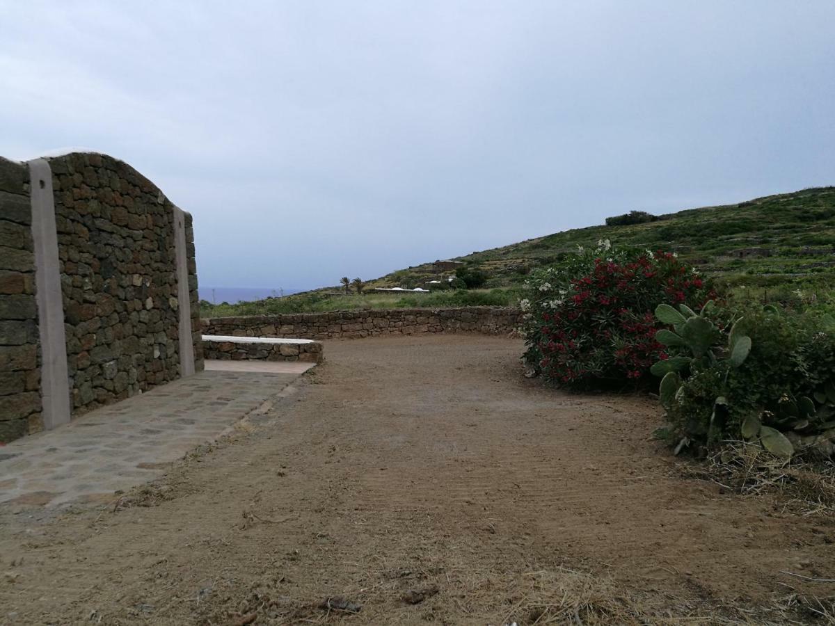 Hotel Dammusi Il Carrubo Kamma Esterno foto