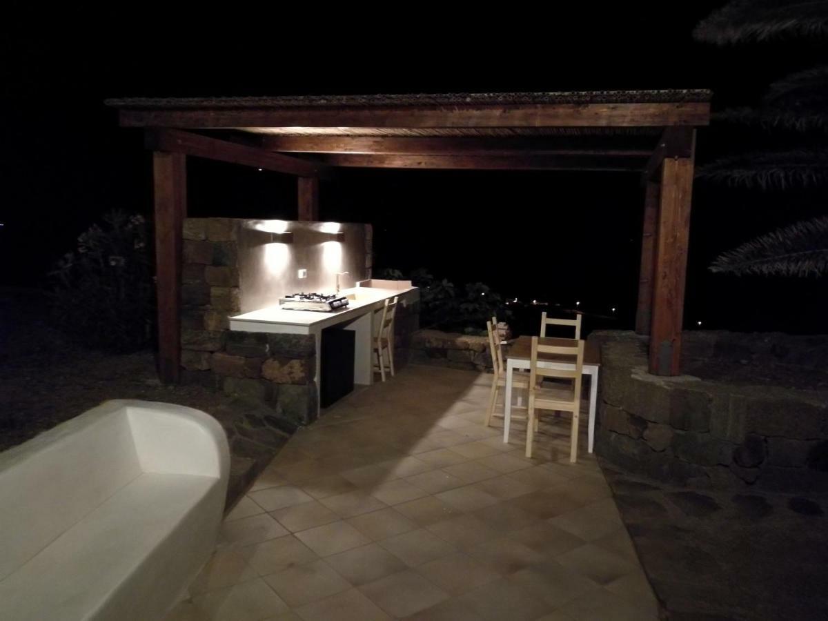 Hotel Dammusi Il Carrubo Kamma Esterno foto